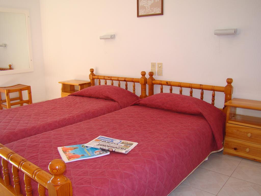 Stelios Studios Tragaki Habitación foto